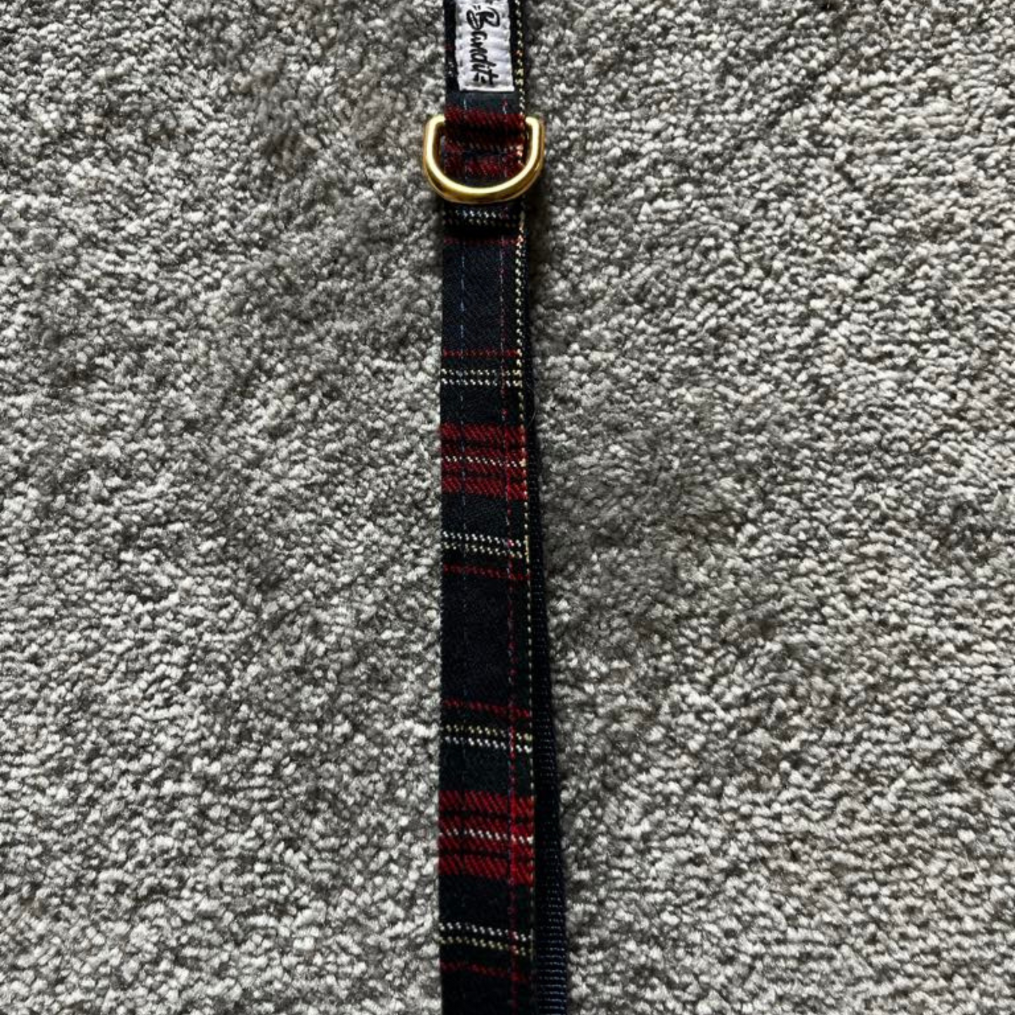 Laisse Édition Écossaise pour Chien - Tissu Tartan Haut de Gamme | Le Dressing du Chien