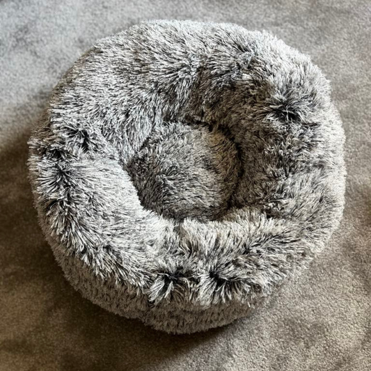 Coussin chien donut POILU beige et noir - BOBBY