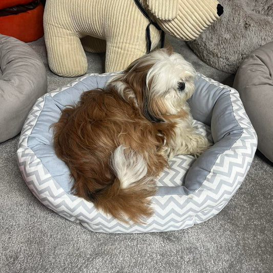 Panier pour chien Mathilde ovale - Motif zigzag gris - Coussin réversible | Le Dressing du Chien
