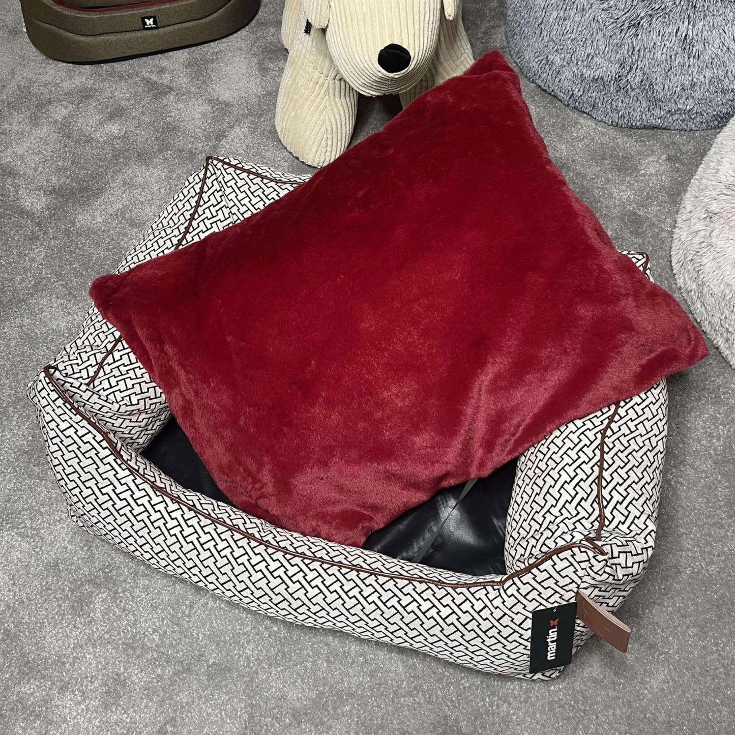 Panier avec coussin amovible  Rouge - Collection Avenue Montaigne | Le Dressing du Chien