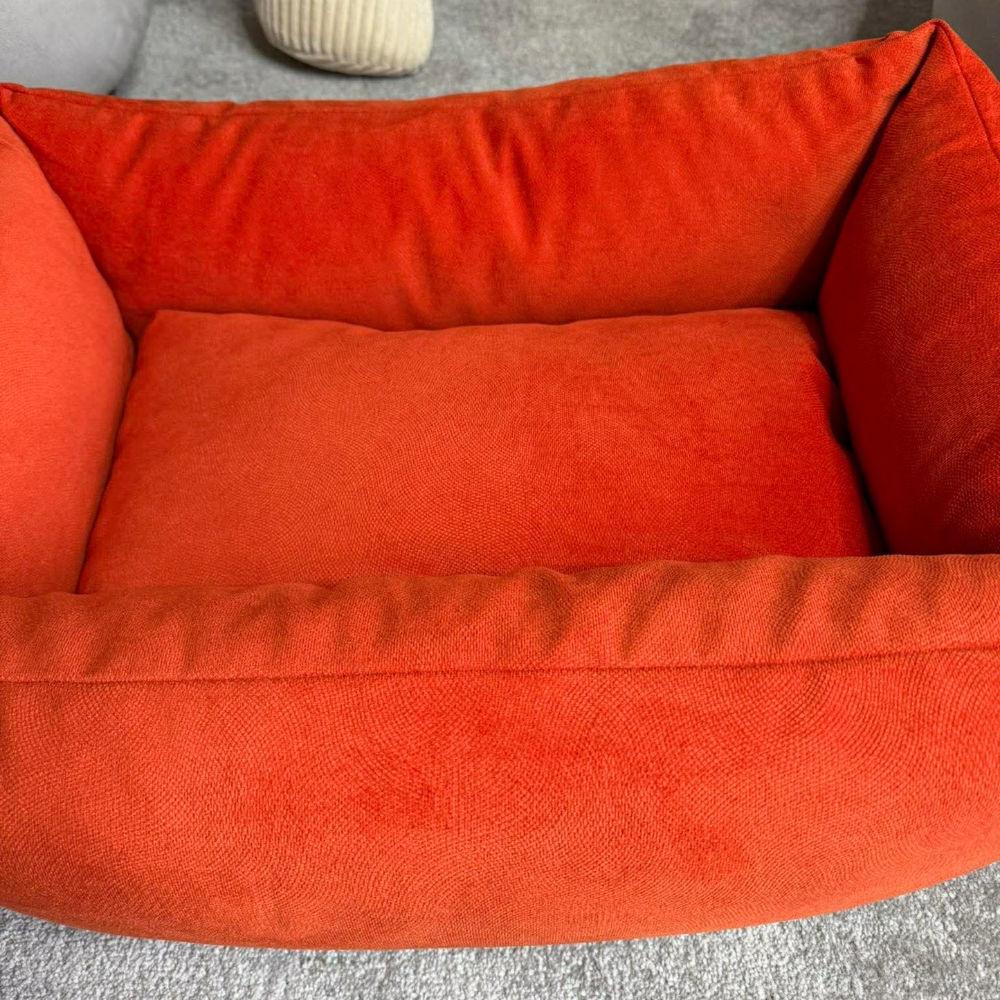Panier rectangulaire 60 x 45 cm en velours orange - Confort & Style | Le Dressing du Chien