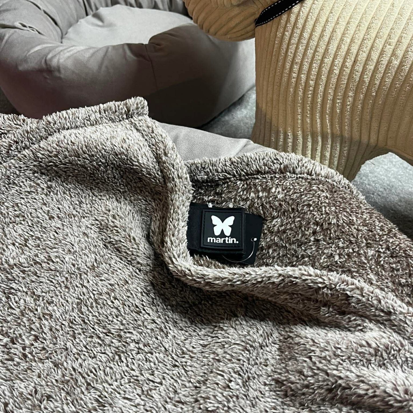 Plaid marron polaire de voyage Doudouzen Martin Sellier - Taille 100 | Confort & Chaleur pour chien | Le Dressing du Chien