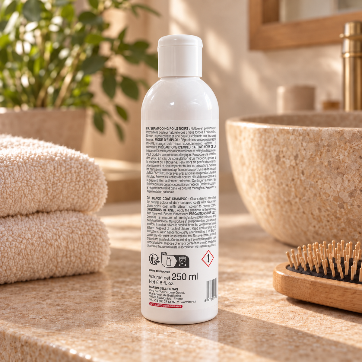 Shampoing Sublimateur pour Poils Noirs - Brillance Intense & Soin Doux | Le Dressing du Chien