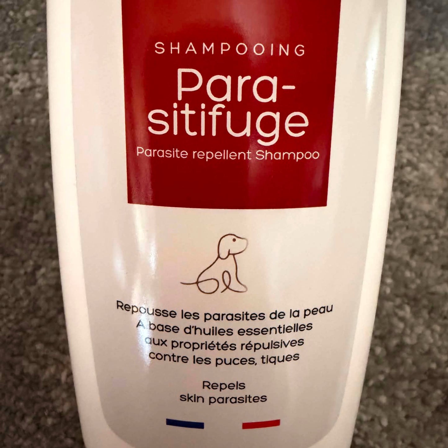 Shampoing Para-sitifuge (puces et tiques) aux huiles essentielles Vivog - Made in France | Le Dressing du Chien